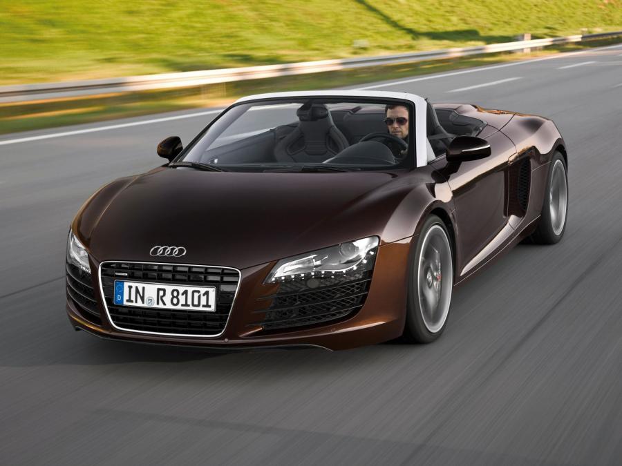  Audi R8 Spyder 4.2 FSI Quattro 2010 года  (фото 7 из 9)